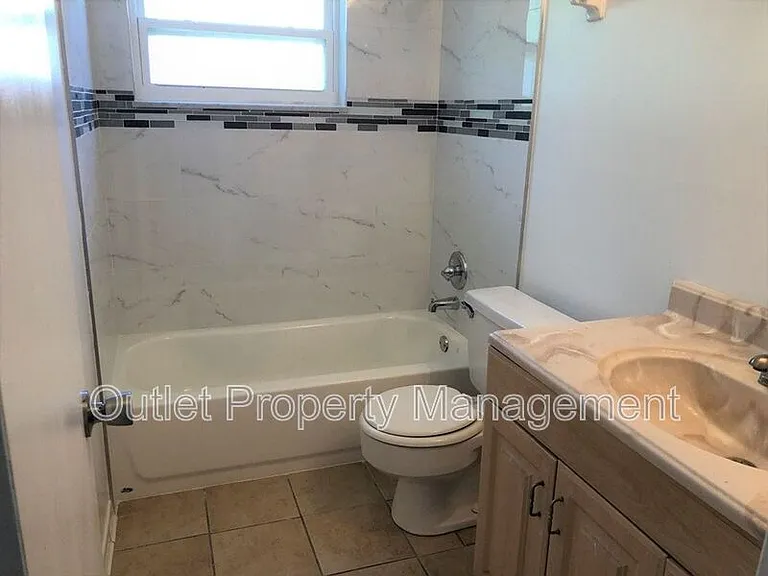 700 Trailwood Dr — Photo 9