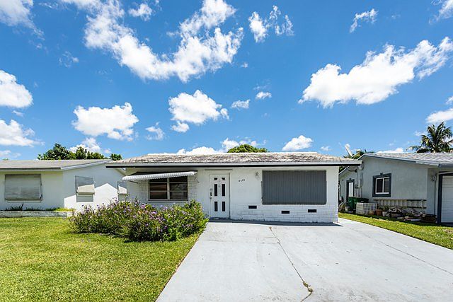 1st image of 4808 NW 45th Ave