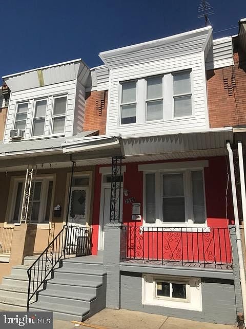 1st image of 3528 Joyce St