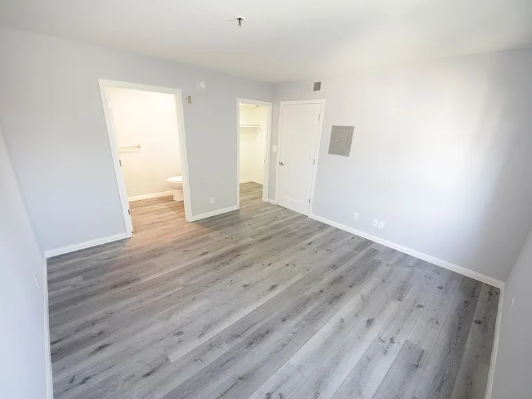 Westchester Manor — Photo 10