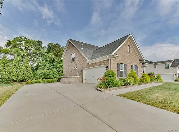 2nd image of 5735 Gatekeeper Ln