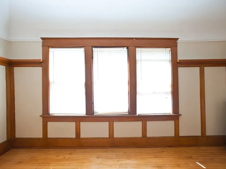 Freshly Renovated 2BR Apartments Near UWM Heat Included — Photo 12