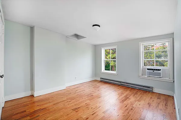 Rented by Lexington Properties LLC | media 11