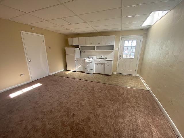 2nd image of 203 Gravel Pike APT F