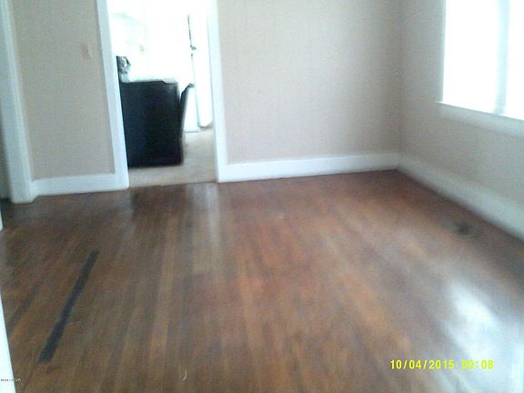 3rd image of 2953 Green St