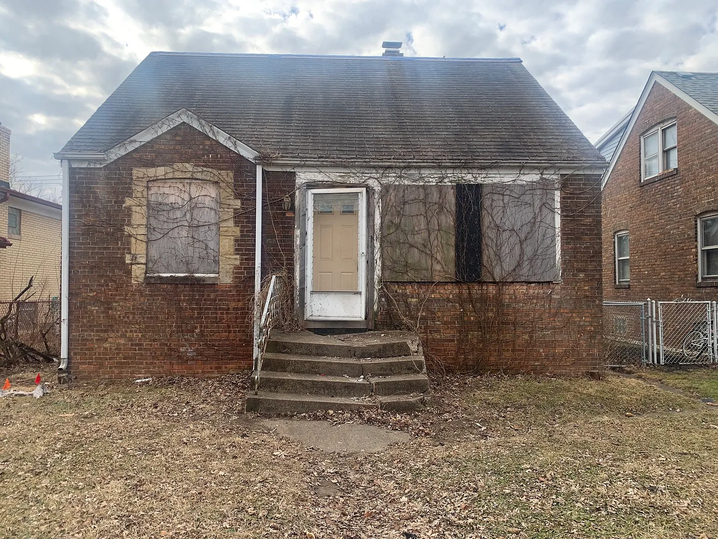 503 Webb St photo 1