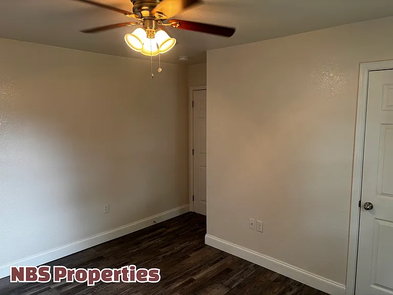 1940 McClung Ave — Photo 21