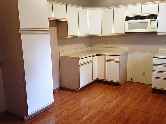 4th image of 5112 Jenkins Dr