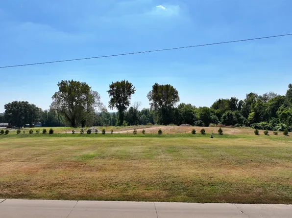 Campbell Hill Dr, Washington, IN 47501