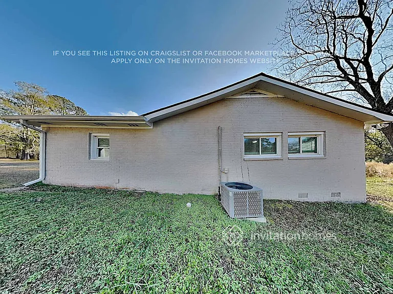 547 Rustic Rd — Photo 22