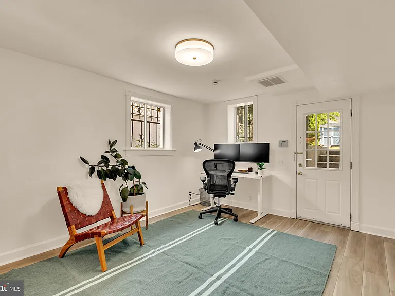 821 Elder St NW — Photo 25
