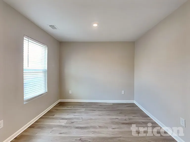 542 Springtime Ln — Photo 6