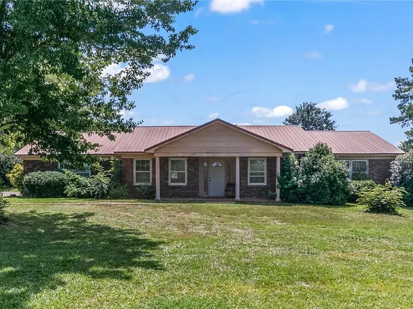 11441 Pat McGee Dr, Cottondale, AL 35453