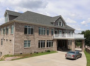 2515 Grandview Dr, Dalton, GA 30720