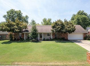 8900 Skypark Dr, Fort Smith, AR 72903