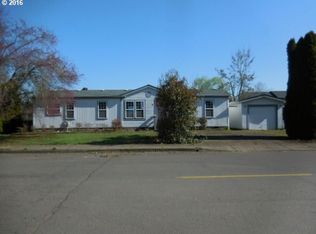 319 E 10th Pl, Junction City, OR