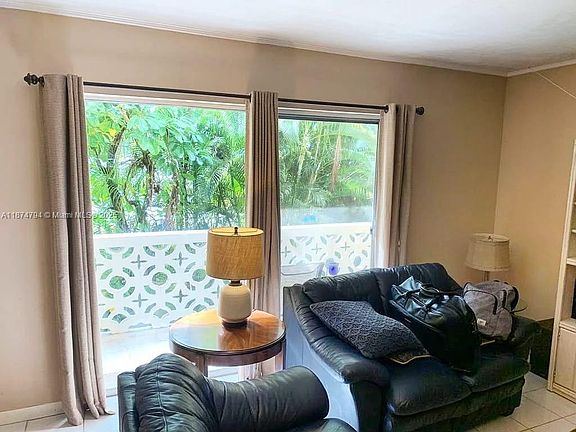 5th image of 815 Middle River Dr APT 203