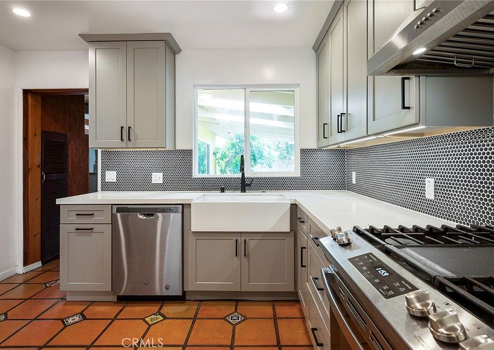 1st image of 2722 W 146th St