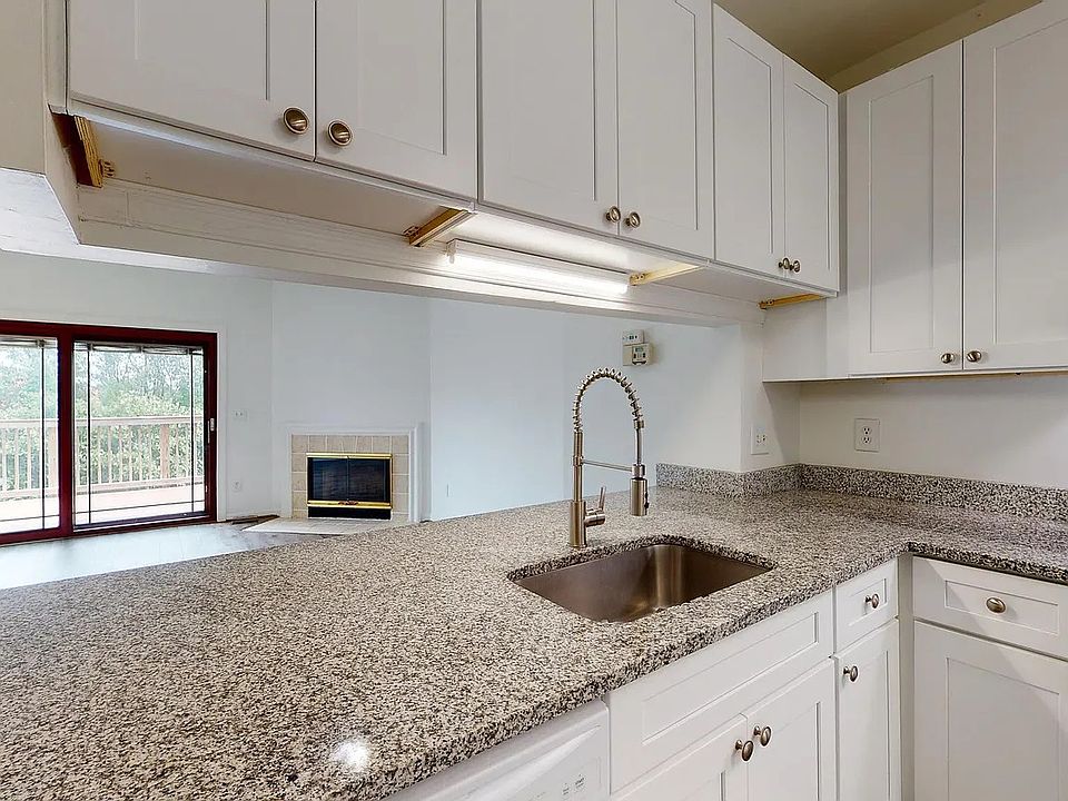 1st image of 13568 Highland Mews Ct