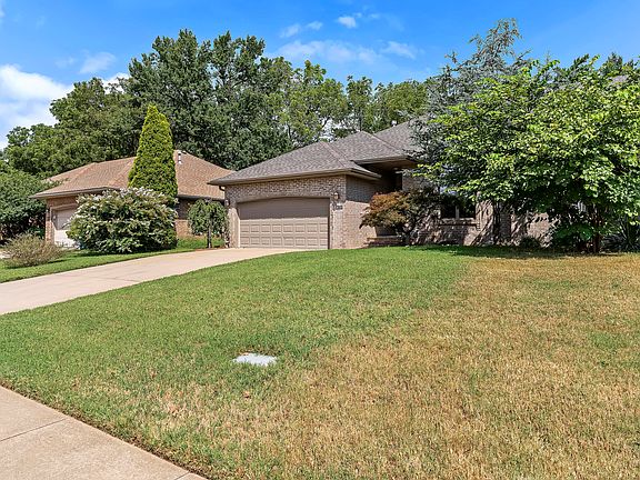 3rd image of 3111 W Sunset Street