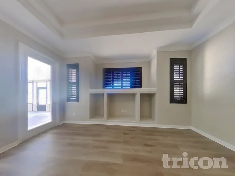 6300 Falcon Lair Dr — Photo 3