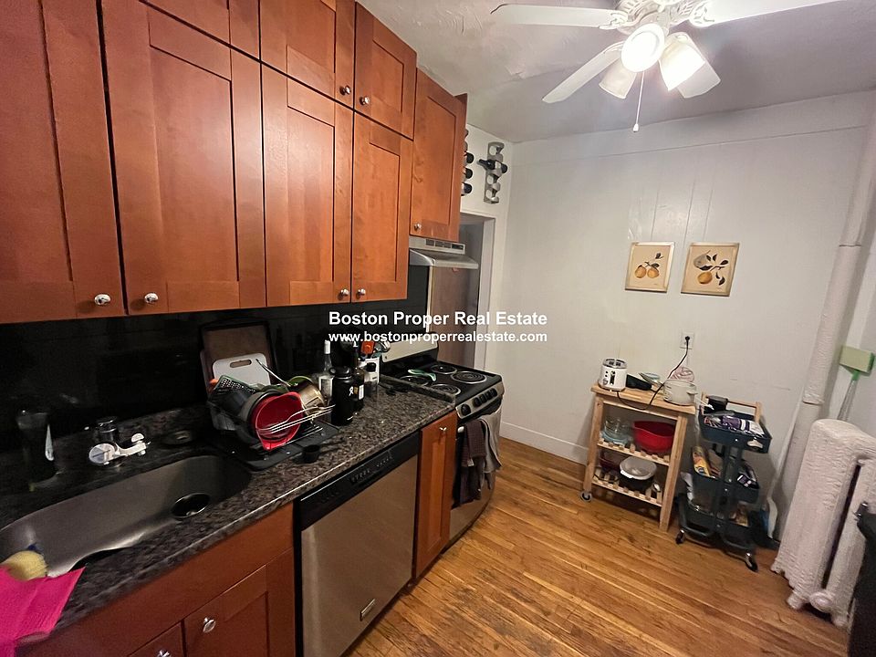1st image of 108 Myrtle St APT 10