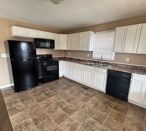 3rd image of 375 Glen Ave