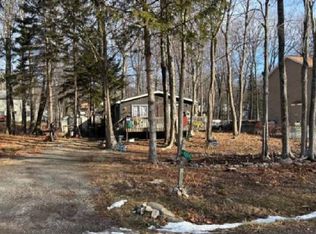 287 Coach Rd, Tobyhanna, PA 18466