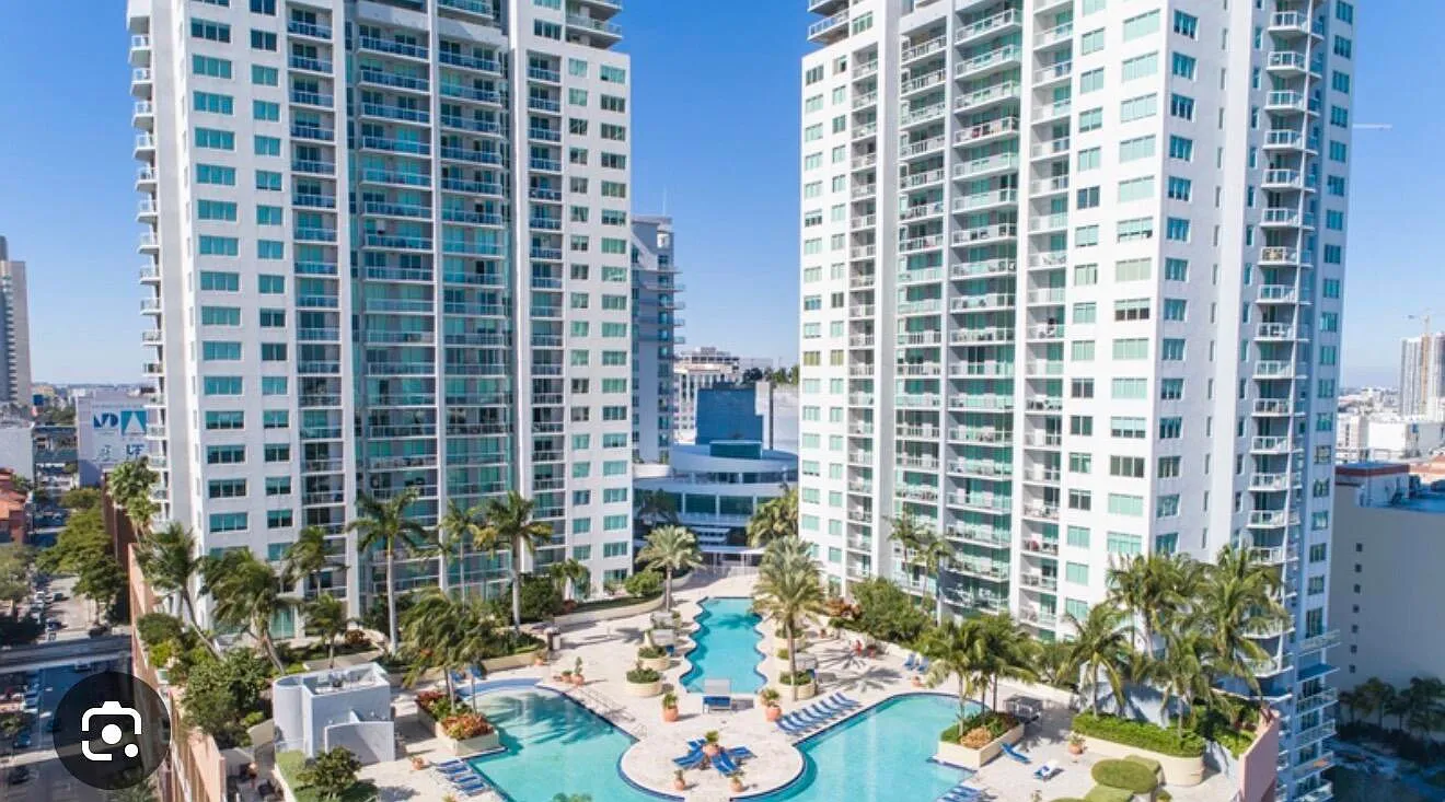 1 bed, 1.0 bath, 802 sqft, $2,600 — Photo 2
