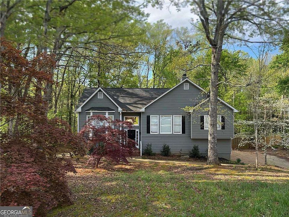 1st image of 330 Amsterdam Way