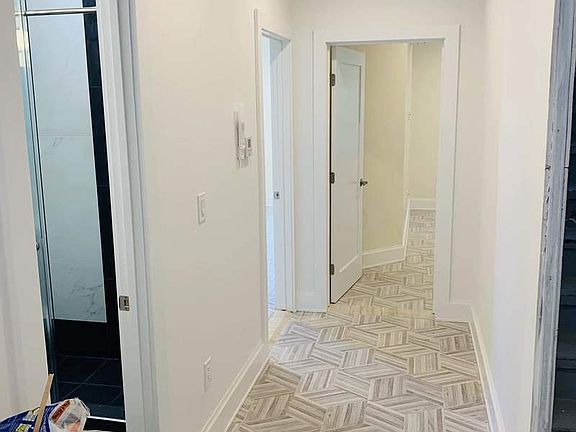4th image of 2539 22nd St #2