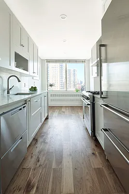 Sold by Sotheby's International Realty | media 21
