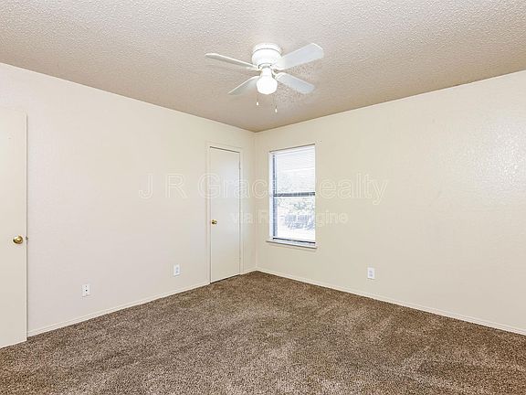 3rd image of 5919 Shadydell Dr