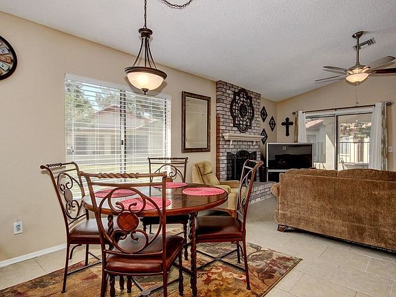 4th image of 1120 N Val Vista Dr Unit 100