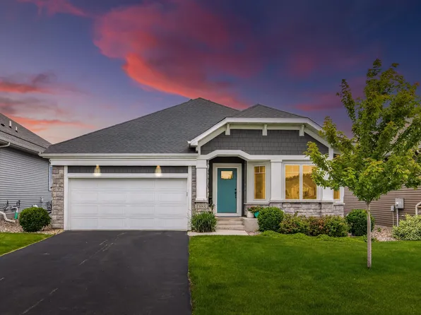 1888 Oakpointe Dr, Waconia, MN 55387