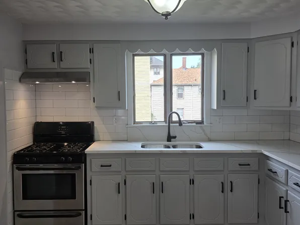 (undisclosed Address), Fall River, MA 02723