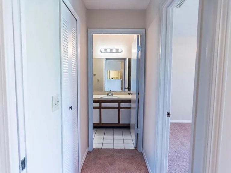 7667 N Wickham Rd — Photo 18