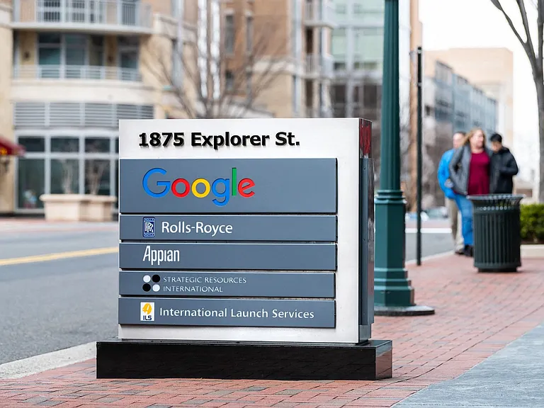 Windsor Herndon is in close proximity to multiple major employers including Google, Amazon, Booz Allen Hamilton, Leidos, and Microsoft.