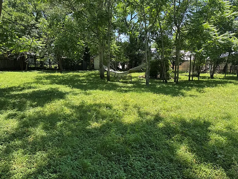 509 W Creek St — Photo 8