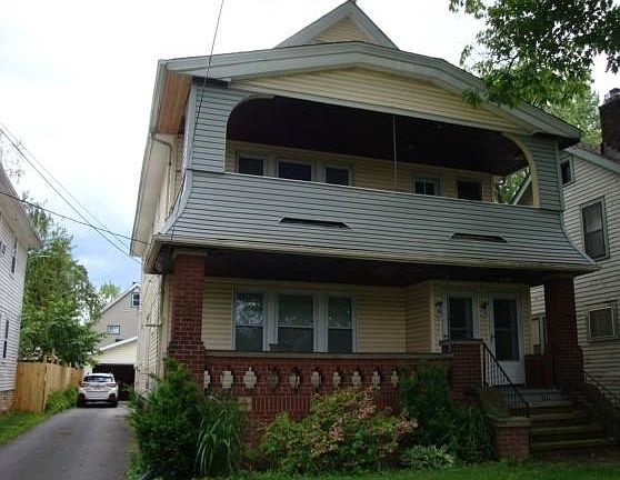 2175 Eldred Lakewood, OH 44107