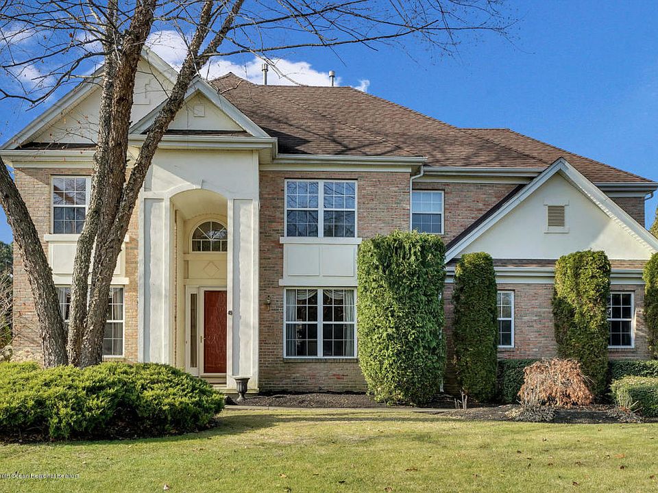 2nd image of 49 Greenwich Dr