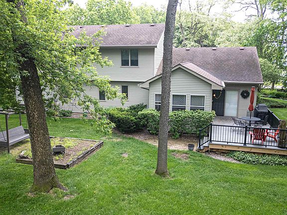 4th image of 3205 Danbury Dr E
