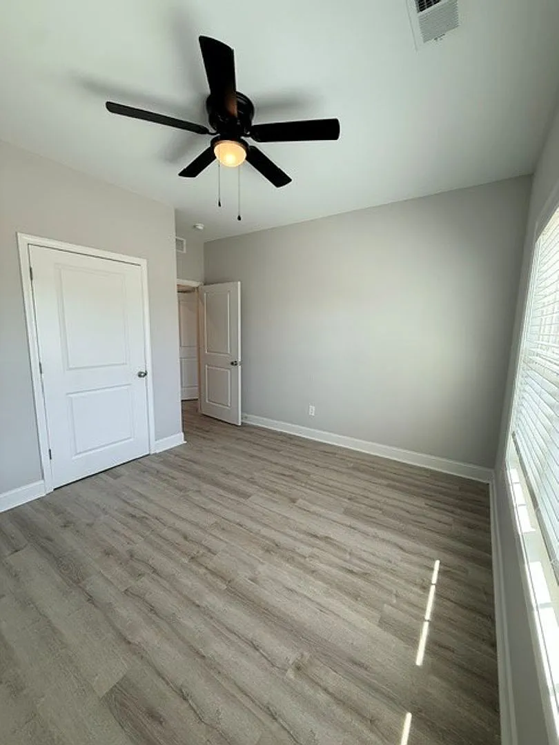 New Construction, Great Location! — Photo 4