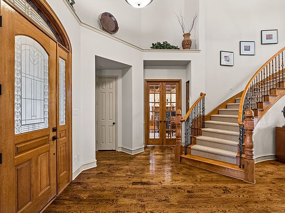 5th image of 2808 Robert Sender Ct
