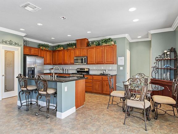 2nd image of 1884 Waterfall Dr