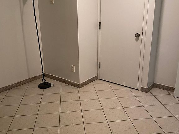 5th image of 11185 41st Ave