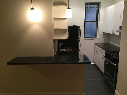 Rented by Metropolis Real Estate of Manhattan | media 44