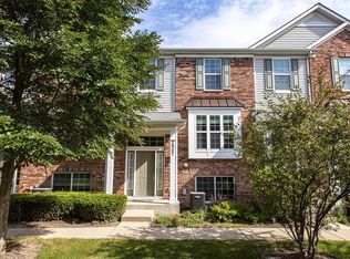 2907 Neubauer Cir, Lindenhurst, IL 60046