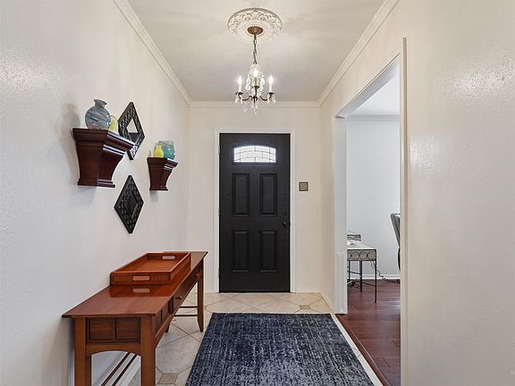 4th image of 304 Ridgewood Dr