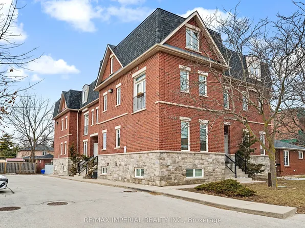 2964 Islington Ave #2, Toronto, ON M9L 2K6